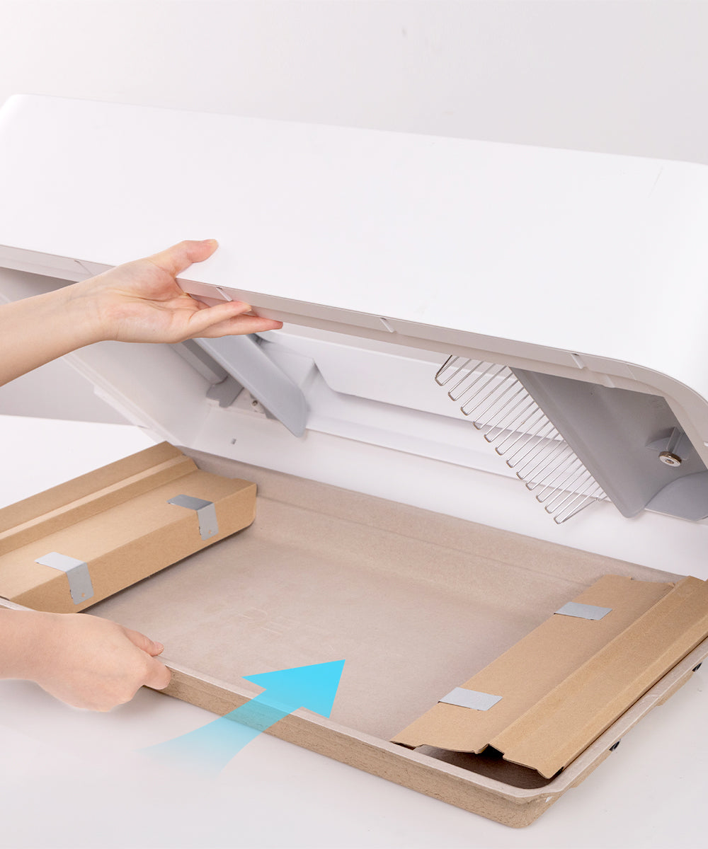 Disposable litter tray with 3-step replacement process — install new