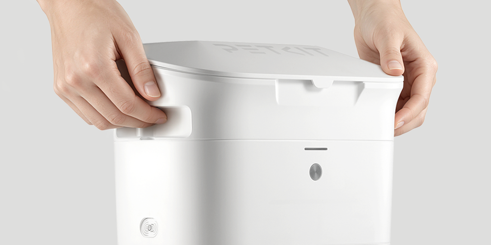 PETKIT AutoSeal Cat Litter Disposal System with sturdy handle for easy lifting and moving