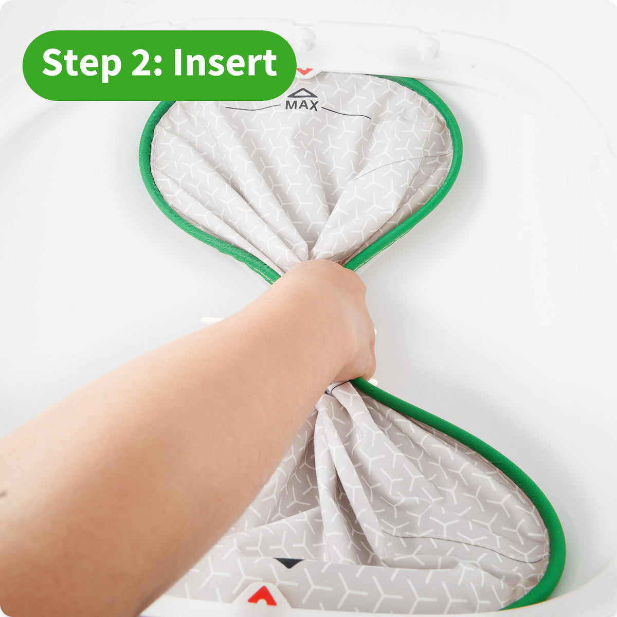 High Performance Cat Litter Pad Max 3.0 installation step showing how to insert the elastic edge into the groove of the litter box